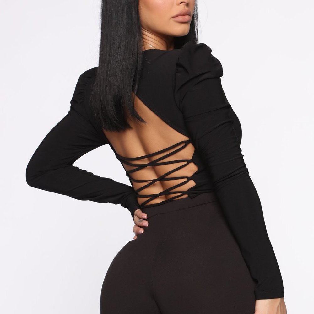 NWT • 'never back down' top